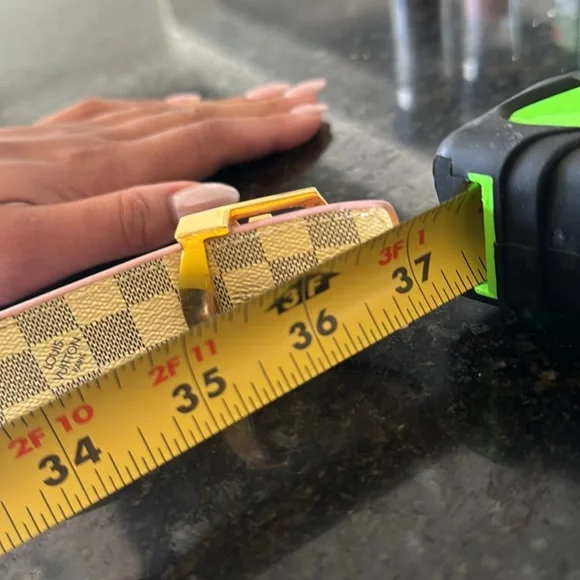 COPY - LV Women’s Belt - reversible - Picture 6 of 6